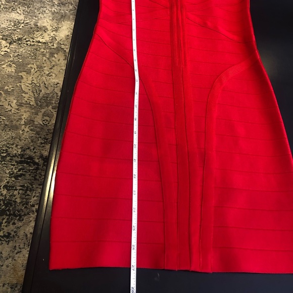RED BANDAGE BEBE DRESS SIZED MEDIUM - Picture 7 of 7